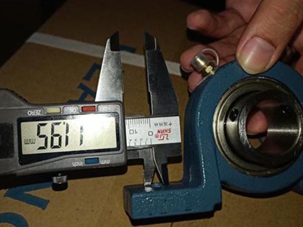bolt hole measuring